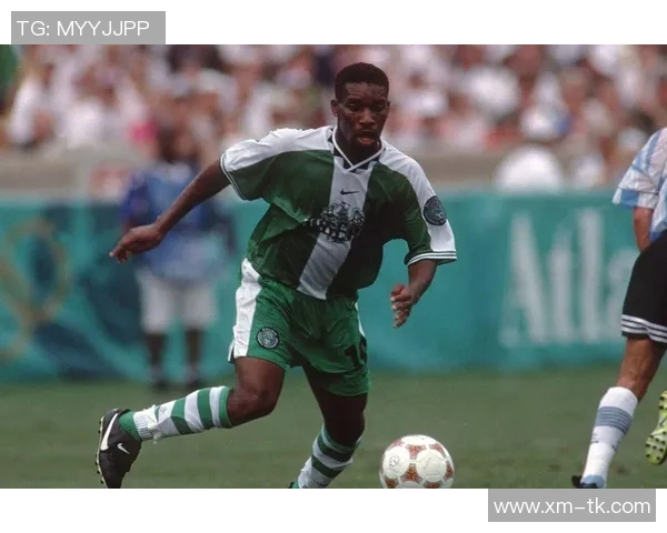 足球巨星痛失爱子悲痛欲绝引发全球关注与哀悼